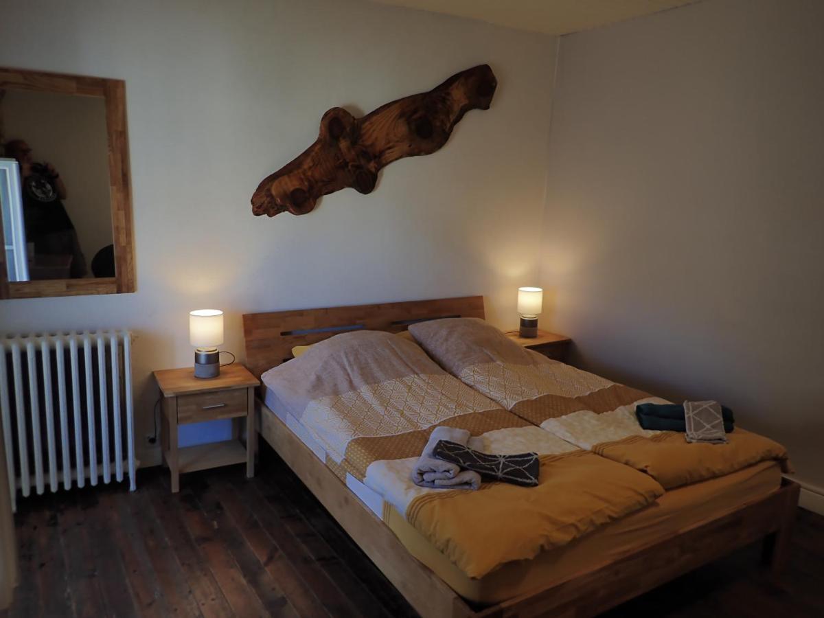 Bed and Breakfast La Miramboise à Mirambeau  Extérieur photo